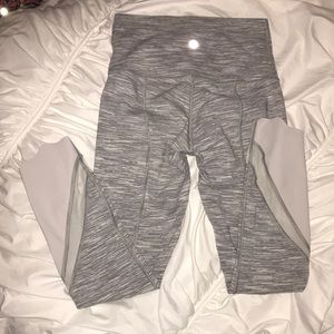 Cropped lululemon scalloped cotton leggings